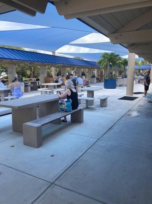 Lovely 1 Bedroom Unit Across From Lido Key Beach Sarasota Extérieur photo